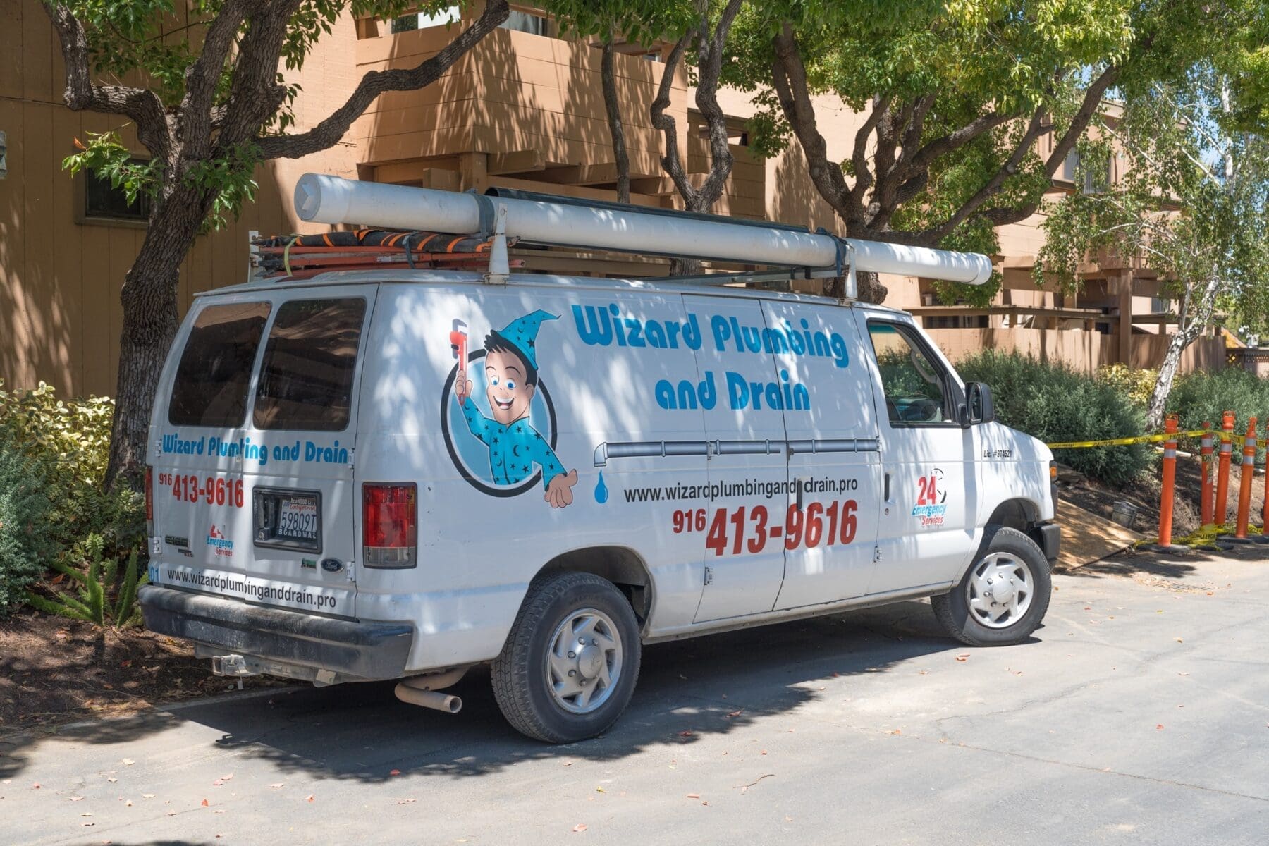 Wizard Plumbing truck